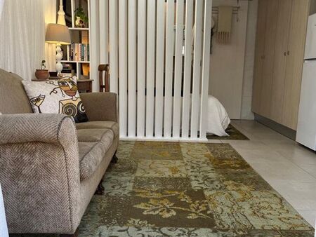 Studio apartment in Heldervue