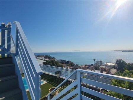 4 Bedroom House in Gordons Bay Central