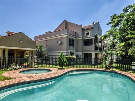 3 Bedroom Apartment in Riverside Park