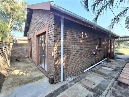 2 Bedroom House in Meerensee
