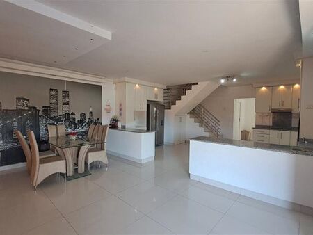 4 Bedroom House in Caneside