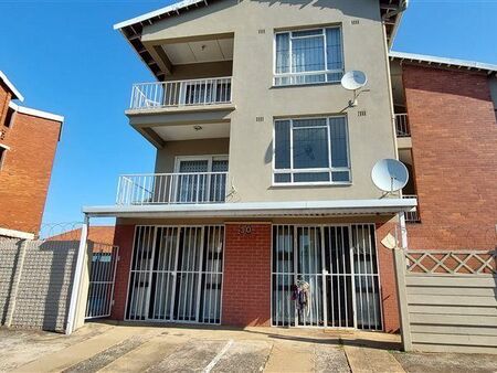 4 Bedroom Apartment in Glenwood