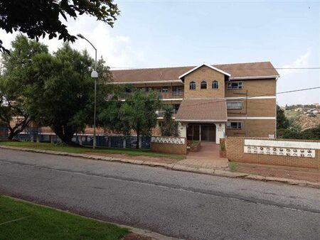 2 Bedroom Apartment in Kloofendal