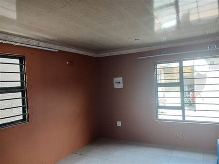 1 Bedroom Apartment in Krugersdorp West