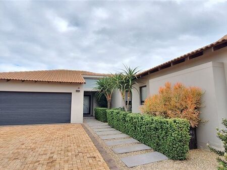 4 Bedroom House in Langebaan Country Estate