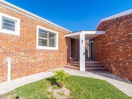 2 Bedroom House in Perlemoenbaai