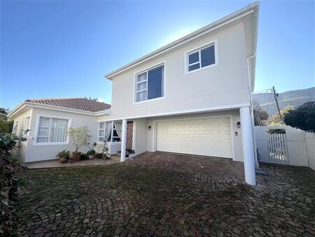 3 Bedroom House in Onrus