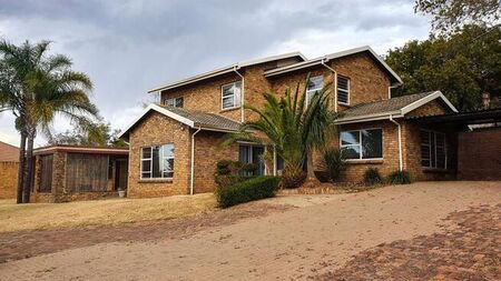 4 Bedroom house to rent in Ifafi, Hartbeespoort