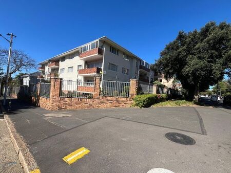 2 Bedroom apartment to rent in Rosebank, Cape Town