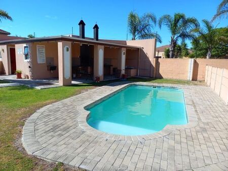 2 Bedroom apartment to rent in Wellway Park East, Durbanville