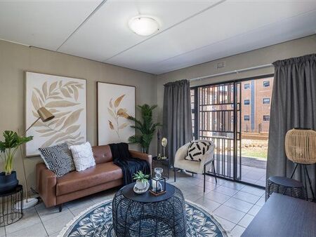 2 Bedroom House in Silver Lakes