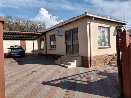 3 Bedroom House in Proclamation Hill
