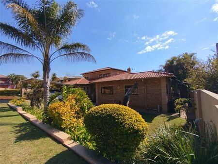4 Bedroom House in Ninapark
