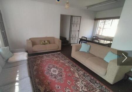 5 Bedroom House in Florauna