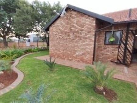 3 Bedroom House in Montana Park