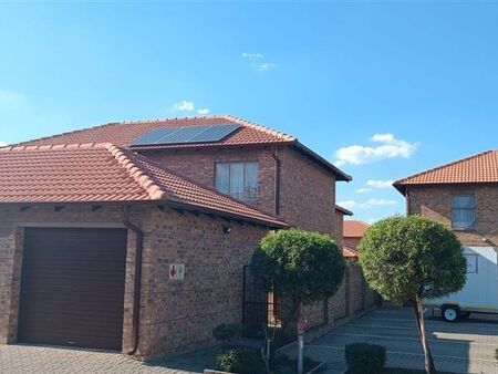 3 Bedroom Townhouse in Annlin