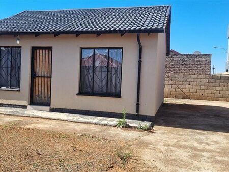 2 Bedroom House in Doornkop