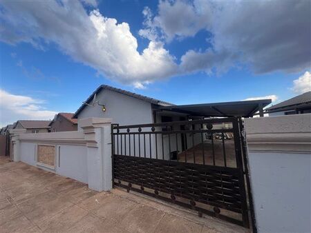 3 Bedroom House in Protea Glen