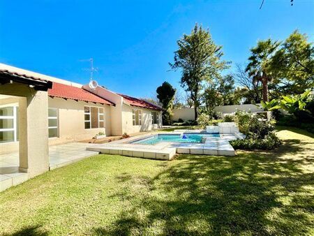 4 Bedroom House in Hurlingham Manor