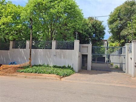 2 Bedroom Cluster in Melrose North