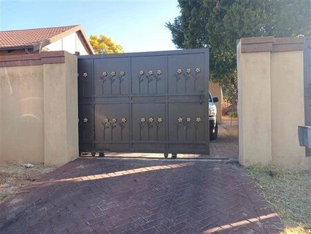 1 Bedroom House in Bloubosrand