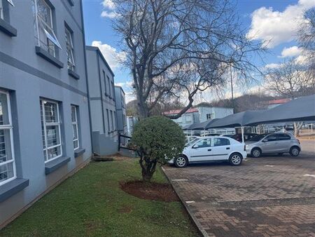 3 Bedroom Apartment in Westdene