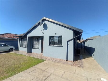 2 Bedroom House in Ormonde