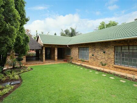 4 Bedroom House in Sundowner