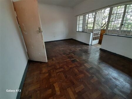 Studio Apartment in Rosettenville