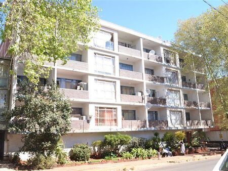 Studio Apartment in Yeoville