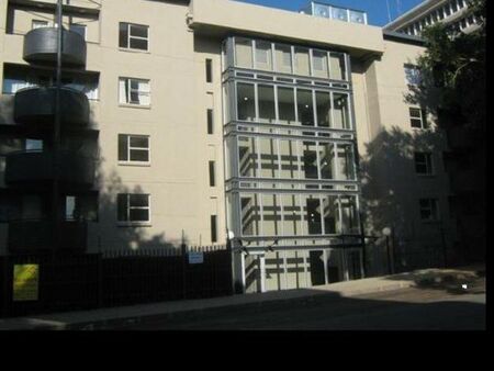 Bachelor apartment in Braamfontein