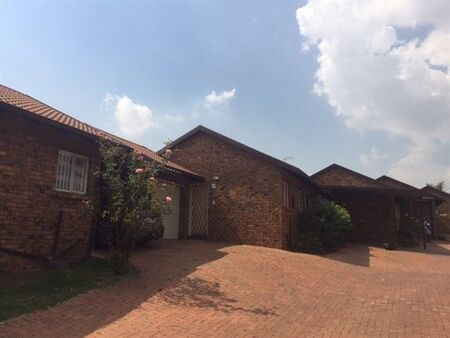2 Bedroom Townhouse in Norkem Park