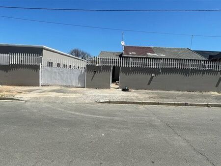 1 Bedroom House in Primrose