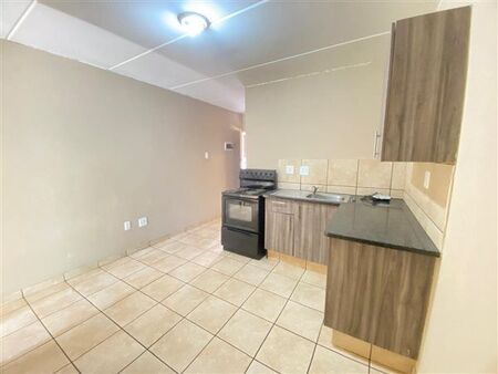 1 Bedroom Apartment in Comet