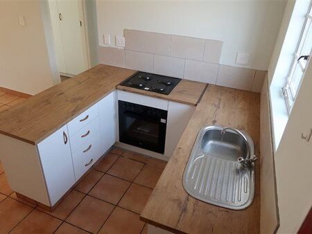 2 Bedroom Simplex in Crystal Park