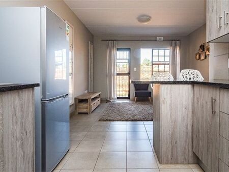 1 Bedroom Apartment in Die Hoewes