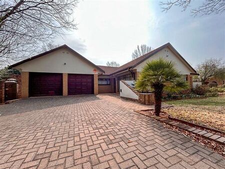 4 Bedroom House in Parys