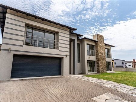 4 Bedroom House in Leeuwenhof Estate