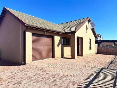 3 Bedroom House in Vredenburg