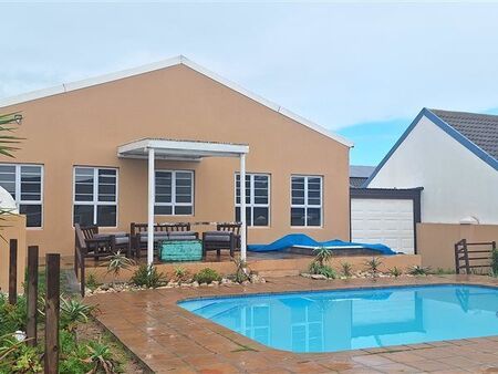 4 Bedroom House in Country Club