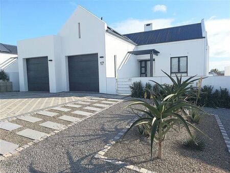 2 Bedroom House in Middedorp