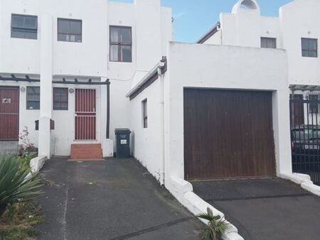 2 Bedroom House in Parklands