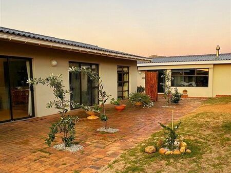 2 Bedroom House in Pringle Bay