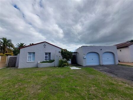 3 Bedroom House in Flamingo Vlei