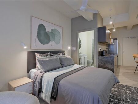 Studio Apartment in Foreshore