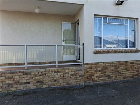 1 Bedroom Apartment in Strand Central
