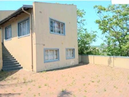 2 Bedroom Apartment in Wyebank