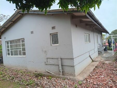 2 Bedroom House in Clare Hills