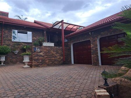 3 Bedroom House in Wilro Park