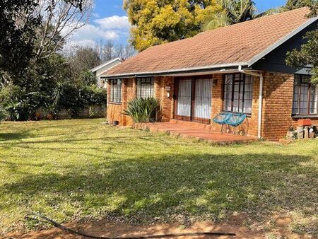 3 Bedroom House in Weltevreden Park